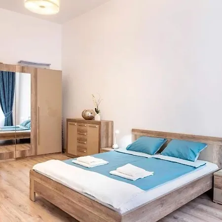 Luxury Flat In Center