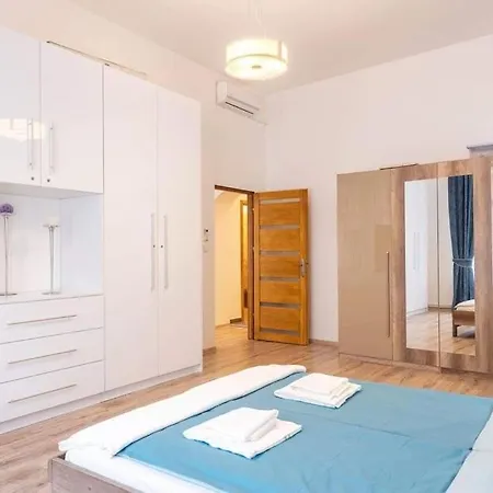 Apartament Luxury Flat In Center